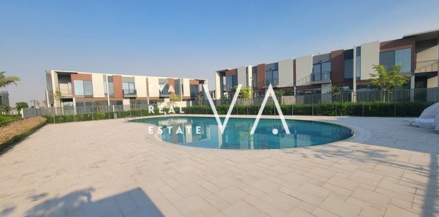 Maison de ville à Dubai, 4 chambres, 251.94 m², № 52865