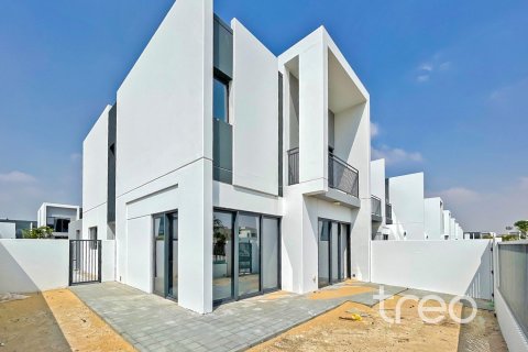 Townhouse in Dubai 4 bedrooms, 216.37 sq.m. № 119954