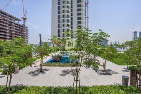 Appartement à EMAAR Beachfront, Dubai Harbour, Dubai, 1 chambre, 79 m², № 16127 - photo 13