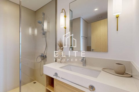 Снять в аренду квартиру в 17 Icon Bay, Dubai Creek Harbour (The Lagoons), Дубай: 2 спальни, 105м², № 124920 - фото 7