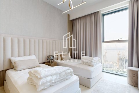 Снять в аренду квартиру в 17 Icon Bay, Dubai Creek Harbour (The Lagoons), Дубай: 2 спальни, 105м², № 124920 - фото 9