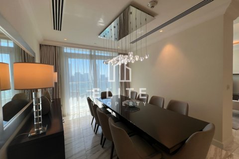 Снять в аренду пентхаус в The Address Residence Fountain Views, Даунтаун Дубай (Даунтаун Бурдж Дубай), Дубай: 4 спальни, 254м², № 124918 - фото 3