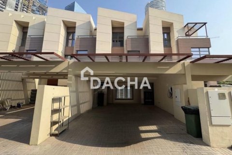 Villa à Jumeirah Village Circle, Dubai, 4 chambres, 287 m², № 115695