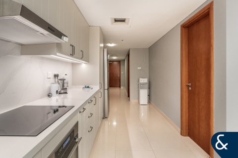 Apartment in Park Towers, DIFC, Dubai 3 bedrooms, 177 sq.m. № 91239 - photo 16