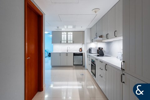 Apartment in Park Towers, DIFC, Dubai 3 bedrooms, 177 sq.m. № 91239 - photo 14