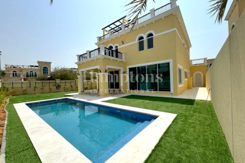 Снять в аренду виллу в Jumeirah Park Homes, Jumeirah Park, Дубай: 4 спальни, 538.85969672м², № 97955 - фото 2