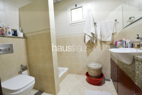 Villa in Jumeirah Village Circle, Dubai 4 bedrooms, 340 sq.m. № 43763 - photo 13