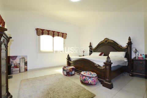 Villa in Jumeirah Village Circle, Dubai 4 bedrooms, 340 sq.m. № 43763 - photo 5