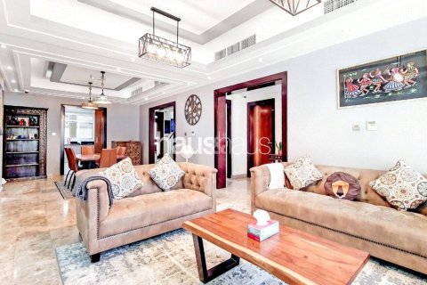 Townhouse in Jumeirah Village Circle, Dubai 4 bedrooms, 409 sq.m. № 43759