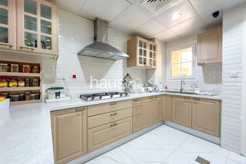 Adosado en The Springs, Dubai, 3 dormitorios, 240 m², № 43954 - foto 2
