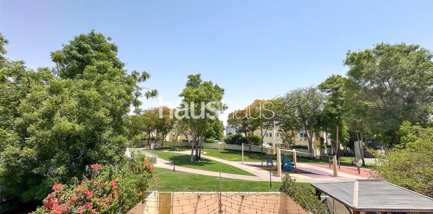Adosado en The Springs, Dubai, 3 dormitorios, 240 m², № 43954