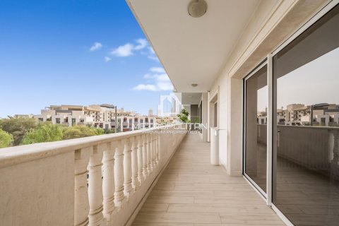 Apartment in Jumeirah Village Circle, Dubai 2 bedrooms, 132 sq.m. № 72973 - photo 19