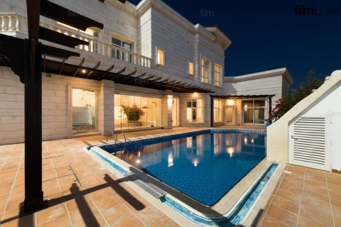 Villa à Al Barsha, Dubai, 5 chambres, 1114.8 m², № 111272