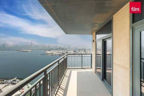 Квартира в Дубае, 3 спальни, 200м², № 133318