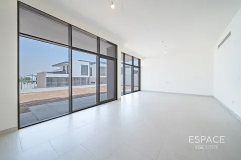 Townhouse in Al Furjan, Dubai 5 bedrooms, 442 sq.m. № 122881 - photo 4