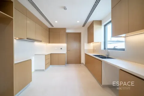 Townhouse in Al Furjan, Dubai 5 bedrooms, 442 sq.m. № 122881 - photo 6