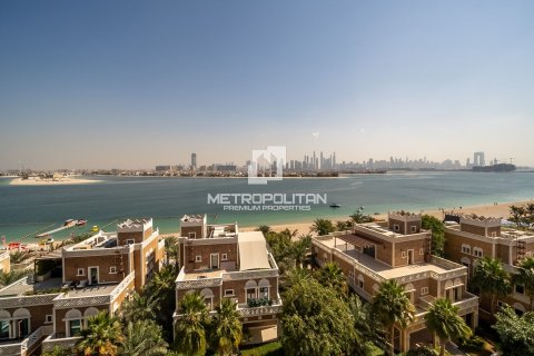 Apartment in Palm Jumeirah, Dubai 4 bedrooms, 312 sq.m. № 16105 - photo 30