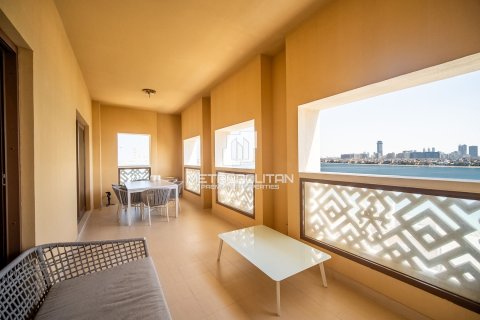 Apartment in Palm Jumeirah, Dubai 4 bedrooms, 312 sq.m. № 16105 - photo 25