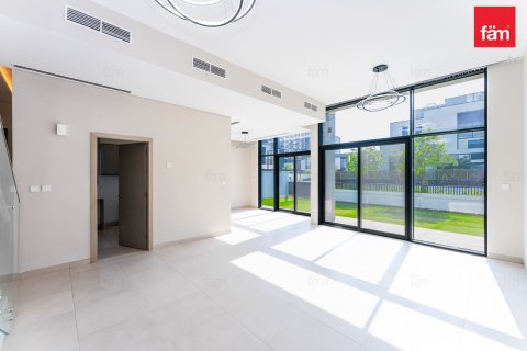 Villa in Al Furjan, Dubai 4 bedrooms, 456.5 sq.m. № 137635 - photo 4