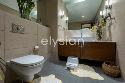 Apartment in Marina Residences, Palm Jumeirah, Dubai 3 bedrooms, 377 sq.m. № 37858 - photo 17