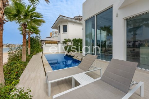 Villa in Garden Homes, Palm Jumeirah, Dubai 4 bedrooms, 622 sq.m. № 37857 - photo 3