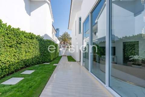 Villa in Garden Homes, Palm Jumeirah, Dubai 4 bedrooms, 622 sq.m. № 37857 - photo 29