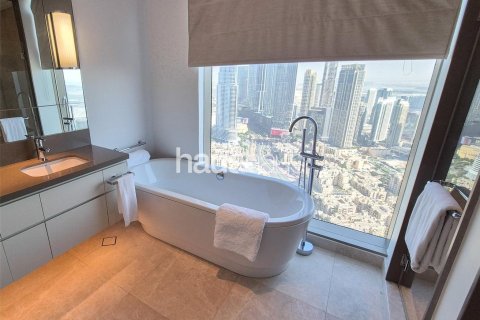 Apartment in Downtown Dubai (Downtown Burj Dubai), Dubai 4 bedrooms, 261 sq.m. № 45264 - photo 19
