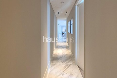 Apartment in Downtown Dubai (Downtown Burj Dubai), Dubai 4 bedrooms, 261 sq.m. № 45264 - photo 16