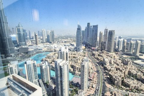 Apartment in Downtown Dubai (Downtown Burj Dubai), Dubai 4 bedrooms, 261 sq.m. № 45264 - photo 26