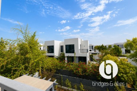 Villa in Dubai Hills Estate, Dubai 4 bedrooms, 231 sq.m. № 137723 - photo 8