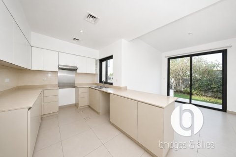 Villa in Dubai Hills Estate, Dubai 4 bedrooms, 231 sq.m. № 137723 - photo 24