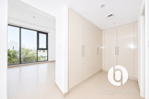 Villa in Dubai Hills Estate, Dubai 4 bedrooms, 231 sq.m. № 137723 - photo 10