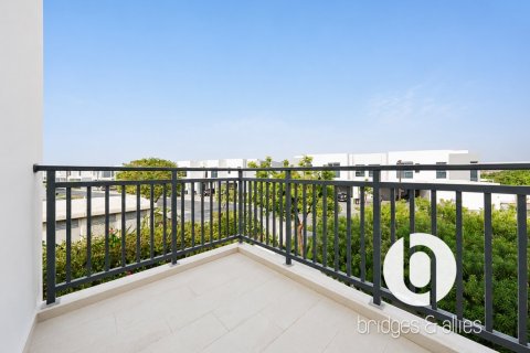 Villa in Dubai Hills Estate, Dubai 4 bedrooms, 231 sq.m. № 137723 - photo 21