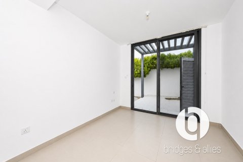 Villa in Dubai Hills Estate, Dubai 4 bedrooms, 231 sq.m. № 137723 - photo 18