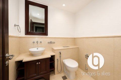 Apartment in Old Town, Dubai 3 bedrooms, 176 sq.m. № 137726 - photo 6