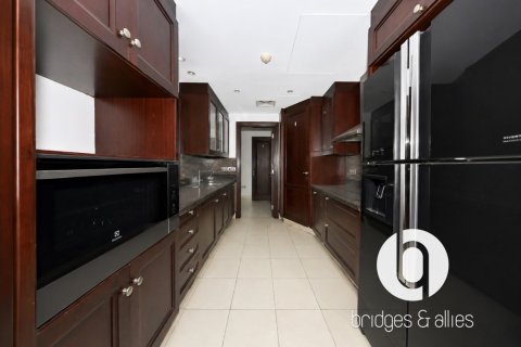 Apartment in Old Town, Dubai 3 bedrooms, 176 sq.m. № 137726 - photo 24
