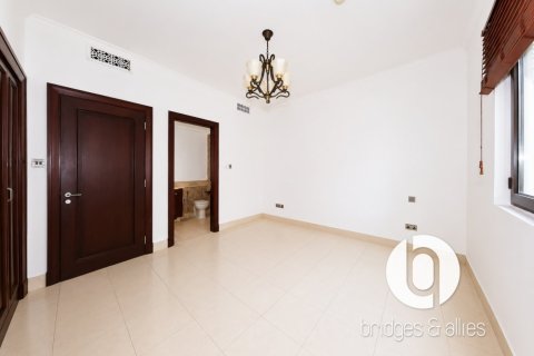 Apartment in Old Town, Dubai 3 bedrooms, 176 sq.m. № 137726 - photo 13