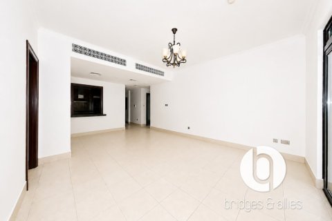 Apartment in Old Town, Dubai 3 bedrooms, 176 sq.m. № 137726 - photo 4