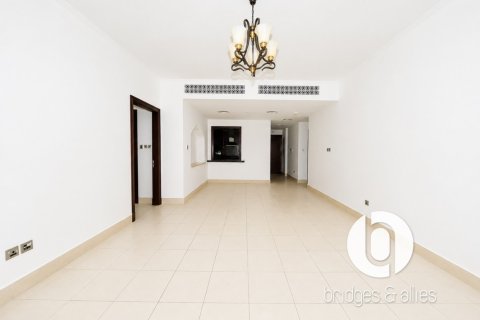Apartment in Old Town, Dubai 3 bedrooms, 176 sq.m. № 137726 - photo 17