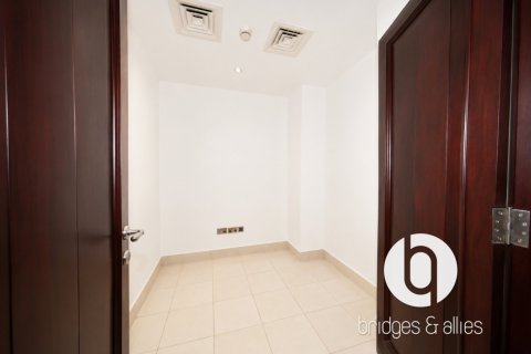 Apartment in Old Town, Dubai 3 bedrooms, 176 sq.m. № 137726 - photo 16