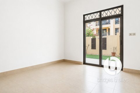 Apartment in Old Town, Dubai 1 bedroom, 127 sq.m. № 137725 - photo 4
