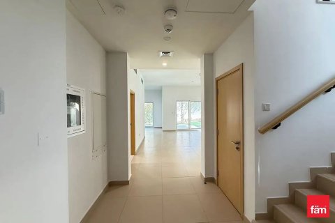 Villa in Dubai 3 bedrooms, 325 sq.m. № 112498 - photo 3
