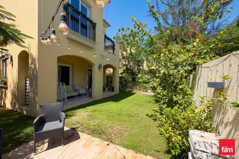 Villa in Dubai 3 bedrooms, 325 sq.m. № 112498 - photo 11