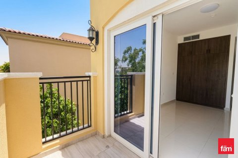 Villa in Dubai 3 bedrooms, 325 sq.m. № 112498 - photo 7