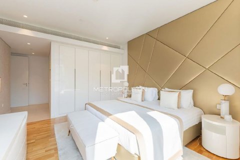 Apartment in Bluewaters Residences, Bluewaters, Dubai 3 bedrooms, 202 sq.m. № 72686 - photo 12