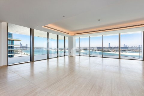 Apartment in Palm Jumeirah, Dubai 4 bedrooms, 592 sq.m. № 111656