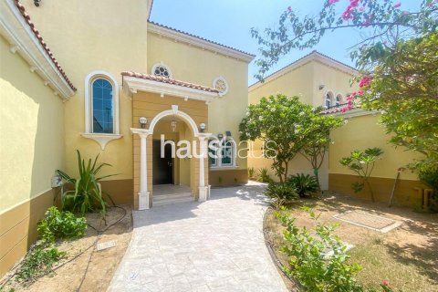 Вилла в Legacy, Jumeirah Park, Дубай, 3 спальни, 285м², № 43226