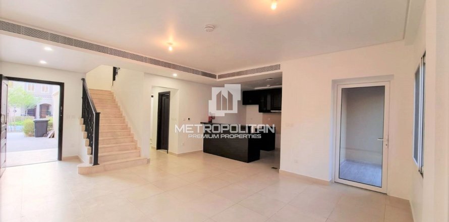 تاون هاوس في Bella Casa, Serena, دبي 3 غرف نوم, 200 م² رقم 74086