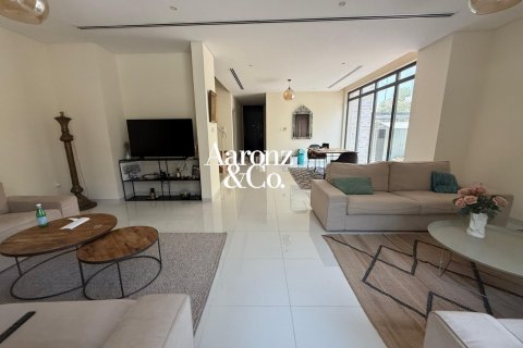Villa in DAMAC Hills (Akoya by DAMAC), Dubai 3 bedrooms, 313 sq.m. № 118518 - photo 25