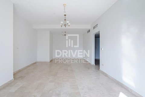 Appartement à KG Tower, Dubai Marina, Dubai, 3 chambres, 257.53 m², № 135372